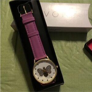 AVON Woman’s Summers Best watch Bee new in box Faux leather like strap